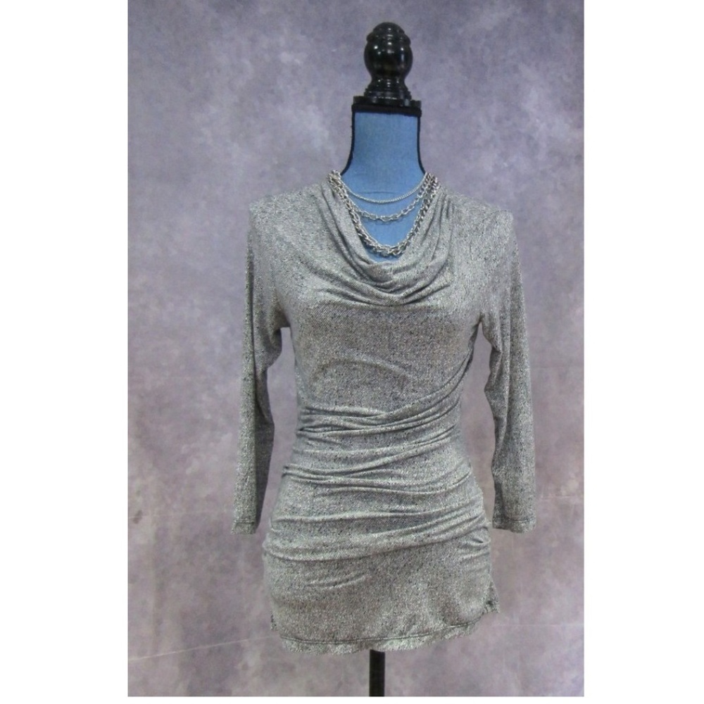 Rose & Olive Gray White Black Hi Low Blouse M